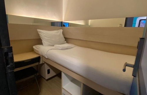 Silom Hostel | Good One Poshtel & Cafe Bar