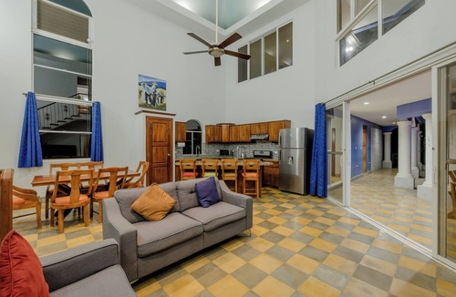 San Diego House | Gran Pacifica Mv12 .
