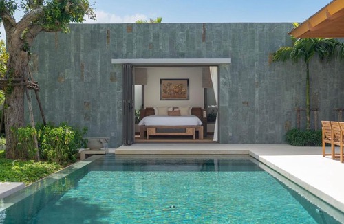 Thep Kasattri Villa | Grand garden villa Free Airport Pickup from 7 days