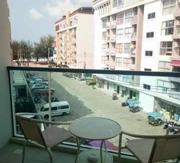 Kram Apartment | Grandblue Condo 410