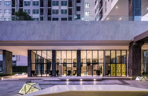 Pattaya Bay Apartment | Great Location with Infinity Pool -Central Pattaya