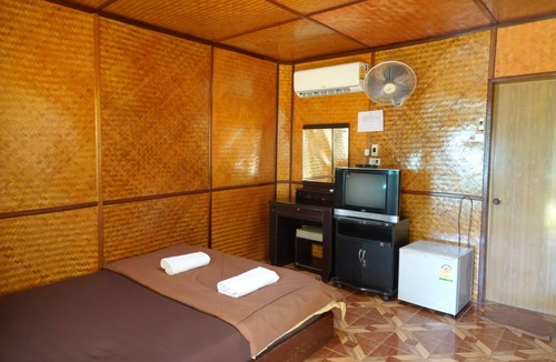 Bai Lan Hotel | Green Cottage Beach Resort