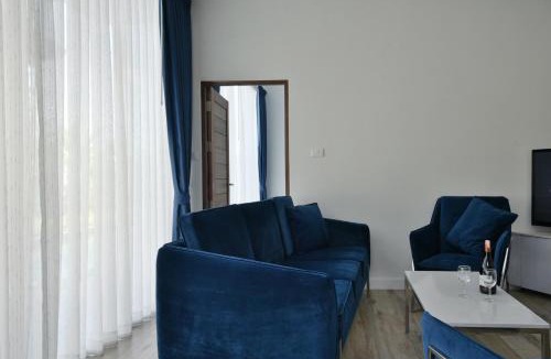 Phra Pradaeng Villa | Green Lung Pool Villas Bangkok