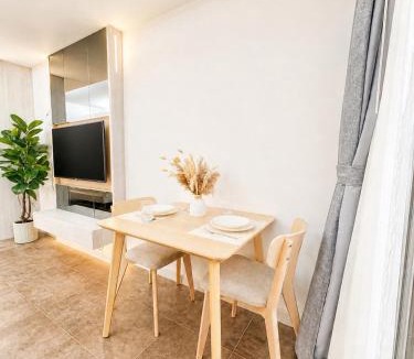 Talat Nuea Apartment | Green View Condo