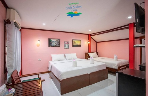 Mae Ram Phueng Hostel | Haad Somboon House