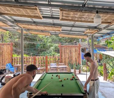Ko Phi Phi Hostel | Hangover Chill & Hill Hostel