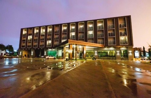 Phitsanulok Hotel | Hansanan Hotel