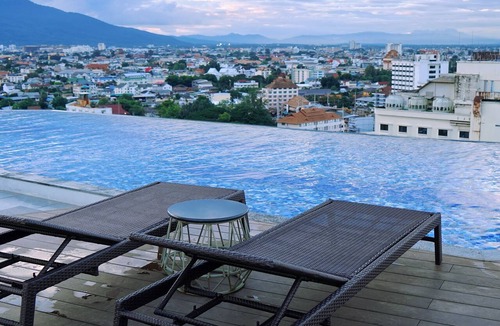 Chang Khlan Apartment | Hassle-Free Stay&Amazing pools&Centrally located