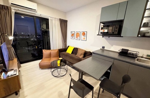Phasi Charoen Condo | High-Floor Peace Near Metro, Easy City Access