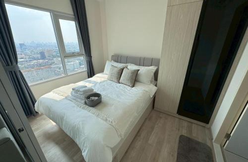 Ramkhamhaeng Apartment | High Floor Luxury Studio with Great Views