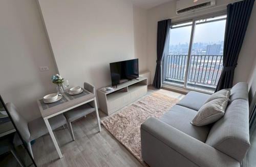 Ramkhamhaeng Apartment | High Floor Luxury Studio with Great Views
