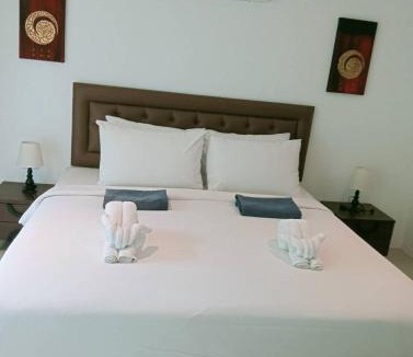 Patong Apartment | Hillside Patong studio - pool, bar, parking