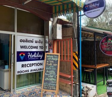Thong Sala Hostel | Holiday Phangan - Hostel & Bar