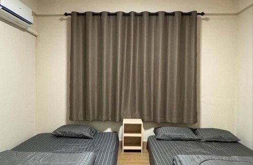 Thung Maha Mek Hostel | Holy Hostel Sathorn