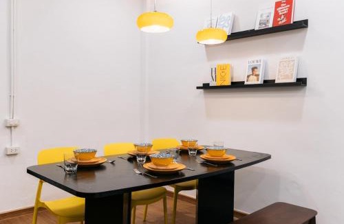 Bang Rak House | Home 18 - Cozy Hideout in Bangkok