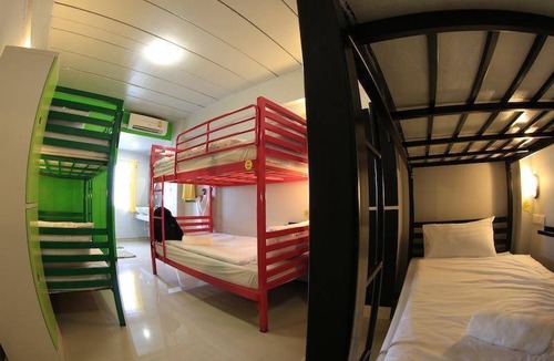 Thung Maha Mek Hostel | Hostel ∙ 8 guests