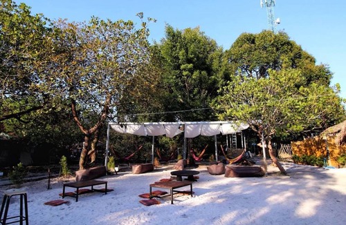 Ranong Hostel | Hostel ∙ 8 guests
