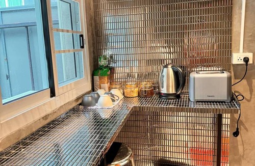 Khlong Tan Hostel | Hostel ∙ 8 guests
