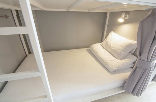 Siriraj Hostel | Hostel ∙ 8 guests