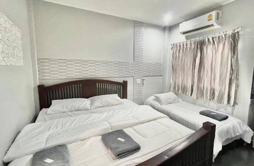 Uttaradit Hotel | Hotel ∙ 3 guests