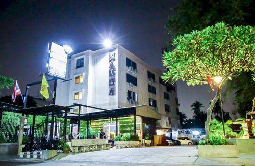 Talat Khwan Hotel | Hotel ∙ 3 guests