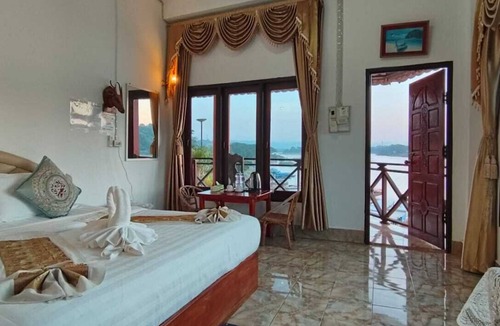 Bokeo Province Hotel | Houayxai Riverside Phonevichith Hotel