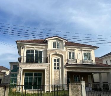 Khlong Kum Apartment | House Luxury