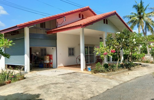 Kanchanaburi House | House on the River Kwai Bridge