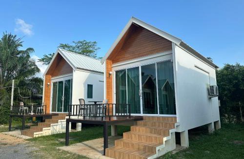 Lang Suan House | Huather villa & cafe หัวเท่อวิลล่า