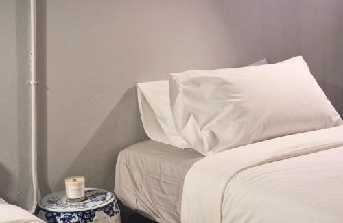 Prawet Hostel | Human Touch Room - Soulful Bangkok Hideout