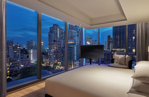 Nana Hotel | Hyatt Regency Bangkok Sukhumvit