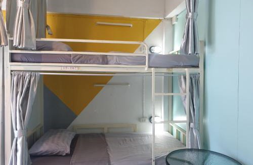 Sri Phum Hostel | i-smile