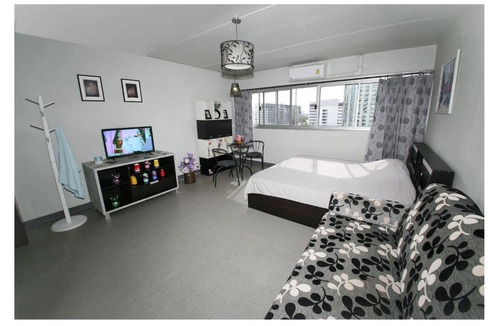 Ban Mai Apartment | Impact Arena C3 Milo