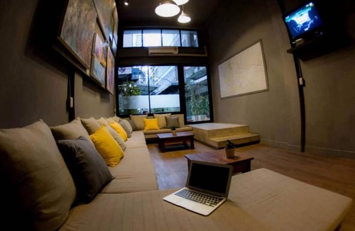 Pratunam Hostel | In A Box Hostel