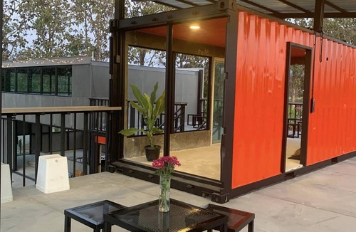 San Sai Hotel | innbox Chiangmai Hotel