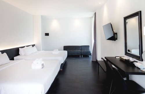 Wua Lai Hotel | iWualai Hotel