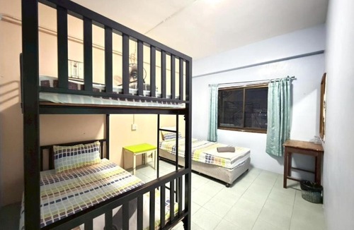 Ao Nang Hostel | J Home
