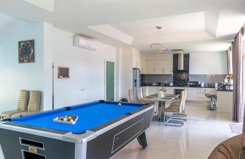 South Pattaya Villa | Jomtien Luxury 4 Beds KTV POOL VILLA 中天豪华KTV 4 卧泳池别墅