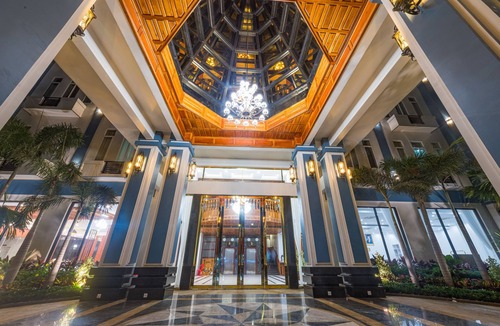 Stueng Saen Hotel | Kampong Thom Royal Hotel & Restaurant