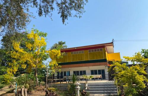 Phichai Hostel | Khun Cham-nan Herb Garden House