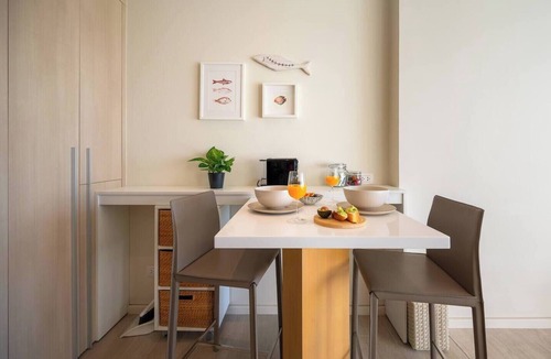 Na Chom Thian Apartment | King Bed Sea View Condo | 2 Resort Pools | 1min to Private Beach