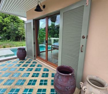 San Kamphaeng House | Kitiyara Lakeside Pool Villa
