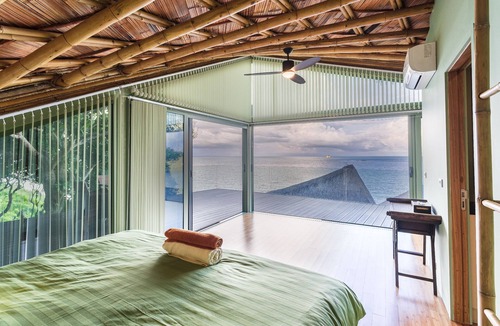 Moo 5 House | Koh Samui Dramatic Oceanfront Villa w/180° Seaview