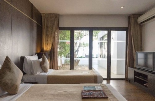 Thong Krut House | Koh Samui Three Bedroom Pool Villa Beachfront