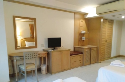 Tha Pho Hotel | Kresident Hotel