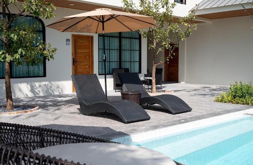 Pak Khat Hotel | Kwang x Yao Café, Resort & Pool Villa