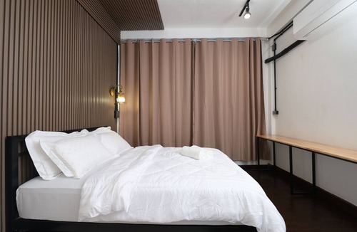 Maha Phruttharam Hotel | La Or Heritage Suites MRT Hua Lamphong
