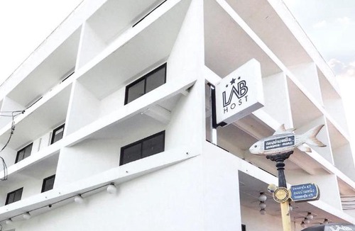 Ban Tai Hostel | Labkoff cafe and Hostel