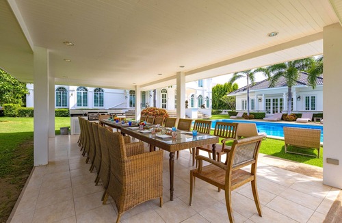 Sam Phraya Villa | Lakeside villa on a quiet golf course - private pool and 10 minutes to the beach