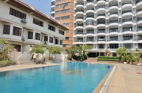 Chang Phueak Condo | Lanna Style large 1BR Condo w PoolWifi @Hillside 4 Nimman 2 beds